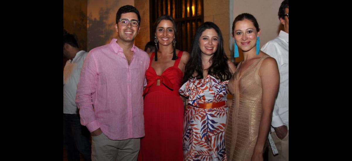 Brian Townsend, Laura Cortés, Laura García y Juliana Mejía.//Kailline Giraldo - El Universal.