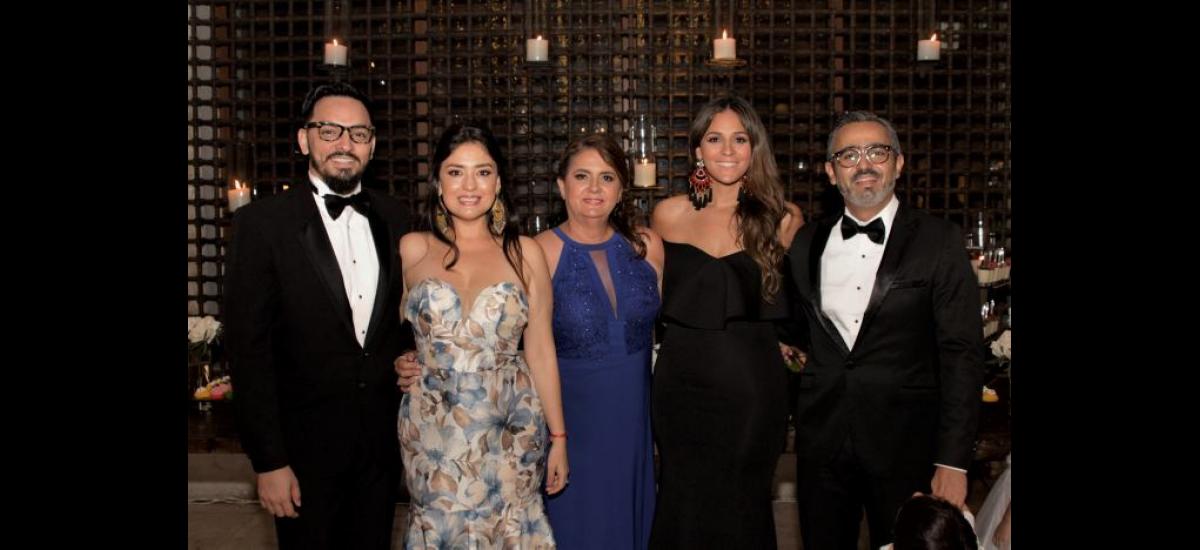 Pablo Bustamante, Violeta Cañón, Astrid Hoyos, Laurie Bustamante y Juan Manuel Diago.