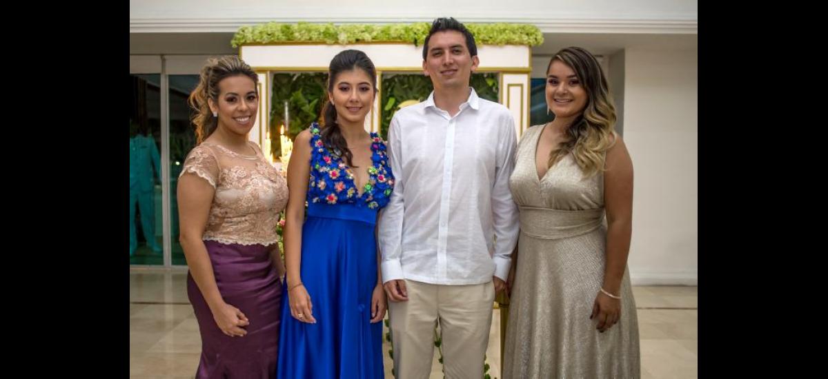 Paola Cortés, Deisy Fuertes, Javier Suárez y Diana Campos.